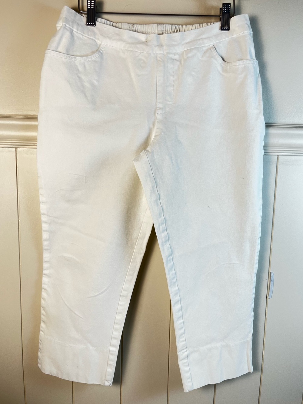 Isaac Mizrahi Lady White Stretch Cropped Pants size 12P